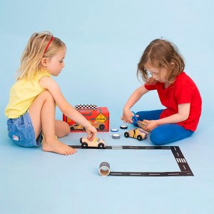 סטיקאר - ערכה להכנת מכוניות מרוץ מעץ